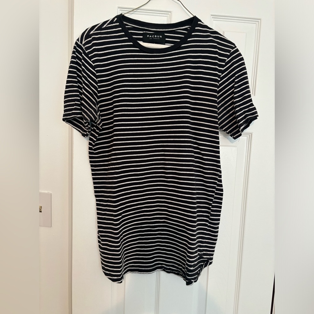Men’s S pacsun black and white striped shirt